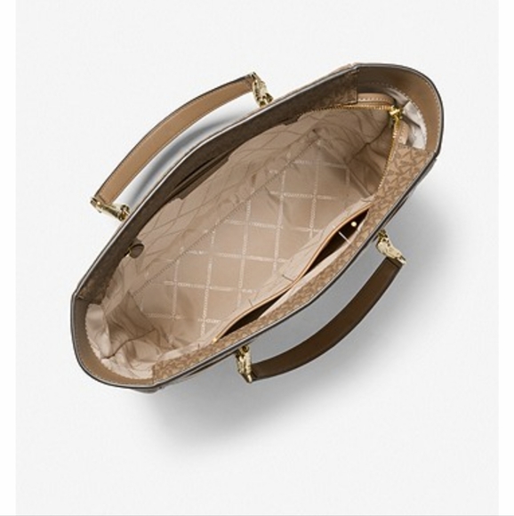 TODAY ONLY! NWT, Michael Kors Blaire Large Logo Tote Bag - Picture 3 of 7